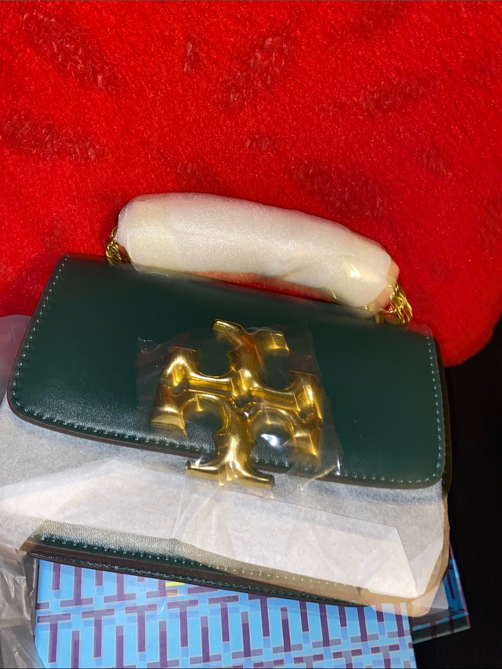 Tory Burch Dark Green Leather Crossbody with Gold Logo - Picture 4 of 5